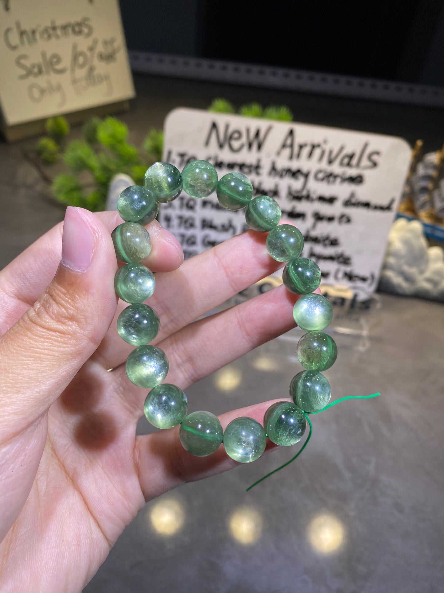 Natural Transparent Green Mica Bead High Quality Crystal Bracelet Wholesale Price Collection Level