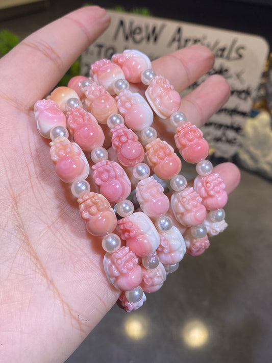 Natural Pink Queen Conch Shell Pixiu Carving High Quality Crystal Bracelet Wholesale Price Collection Level